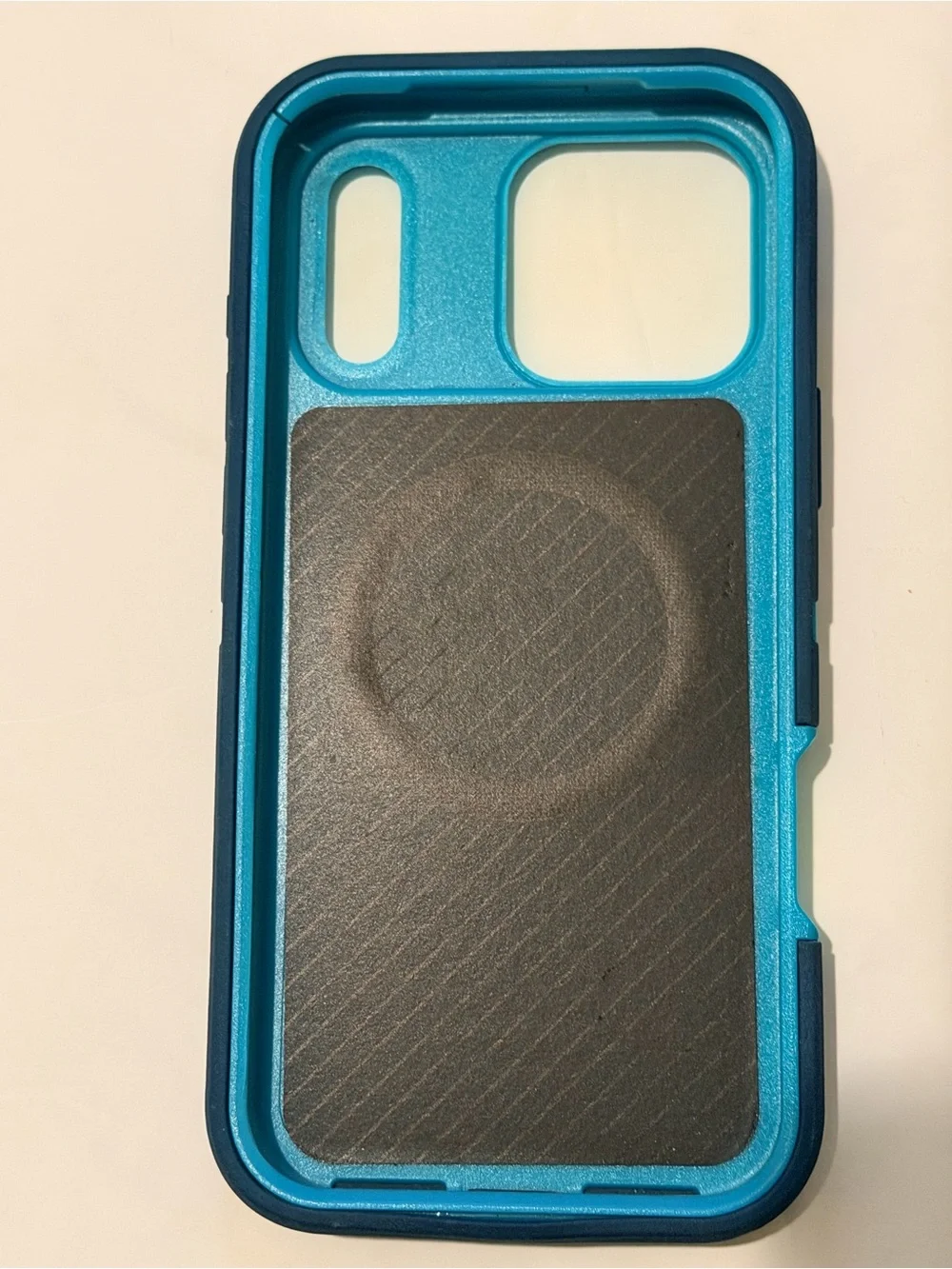 Rugged Magnetic-Compatible Teal Phone Case for iPhone 17 Pro Max